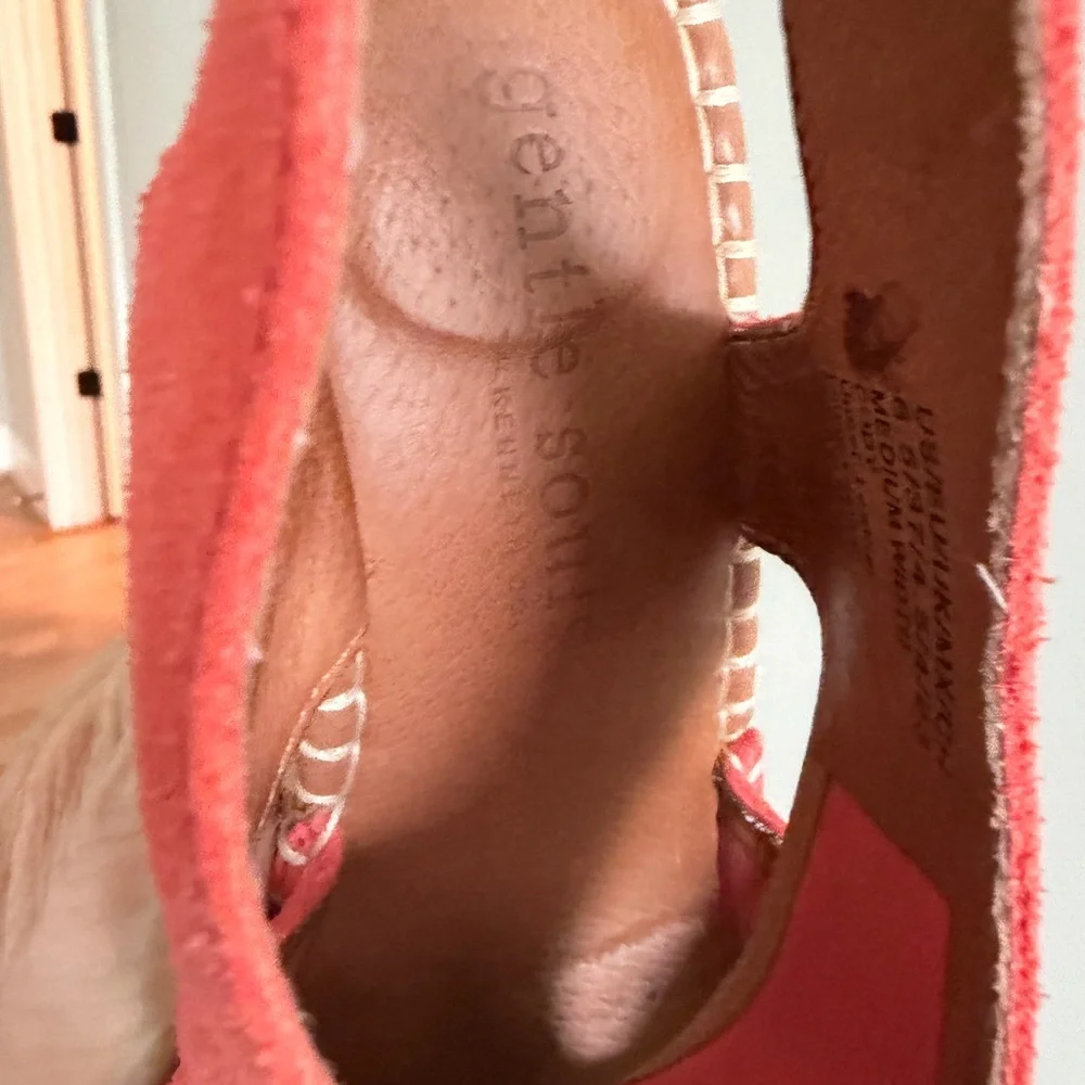 Gentle Souls Coral Suede Espadrille Wedge Sandals Size 6